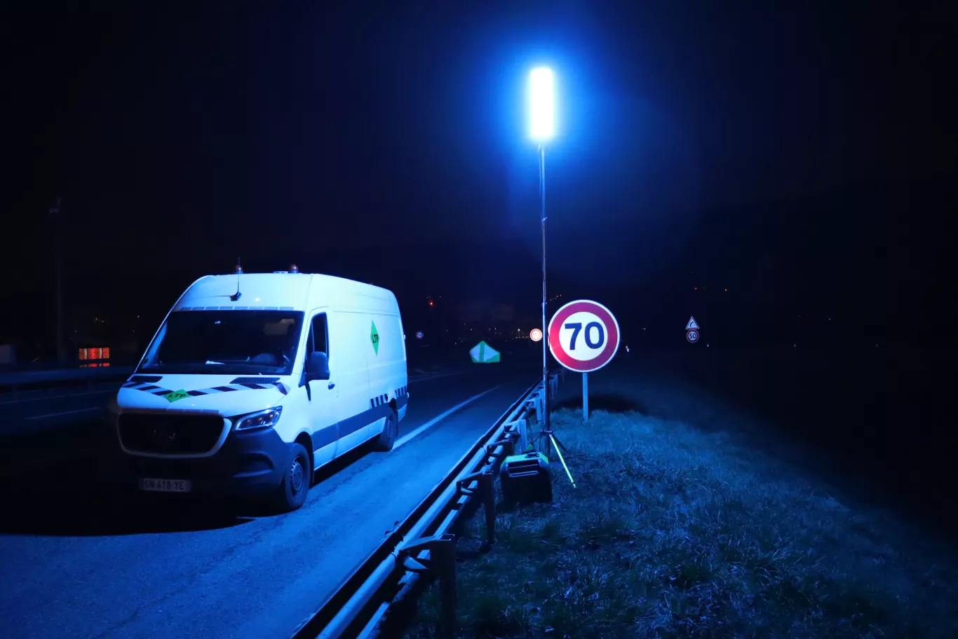 &Eacute;clairage de chantier autonome : &eacute;clairage d&eacute;carbon&eacute; vs groupe &eacute;lectrog&egrave;ne, le comparatif